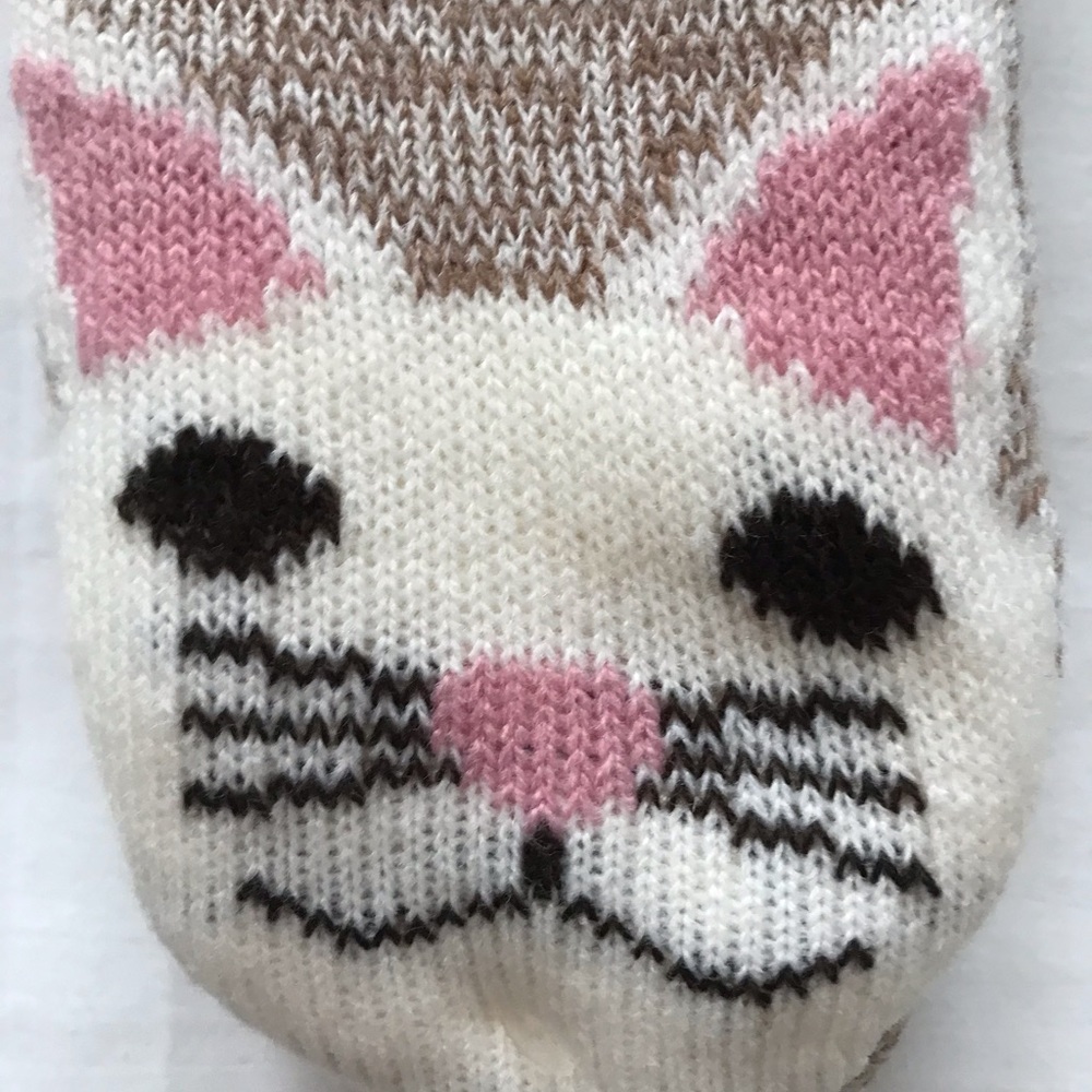 NWT Womens Cat Fuzzy Socks Size 6-8